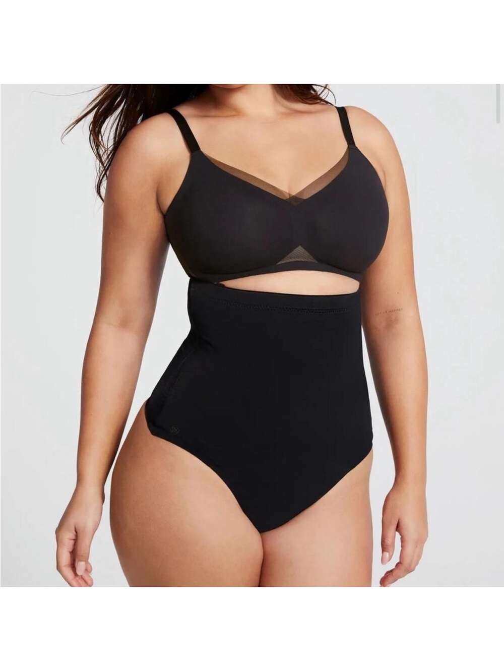 NWT Honeylove SuperPower Seamless Sculpting Thong Shapewear - size medium